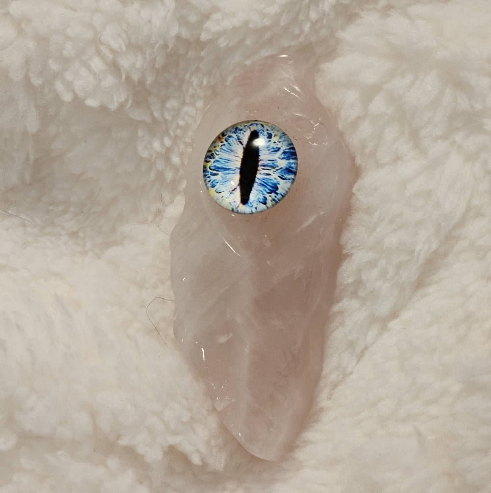Quartz Feather/Leaf Palm Stone, Tinges of Pink/Blue, & Cat Eye, NWT